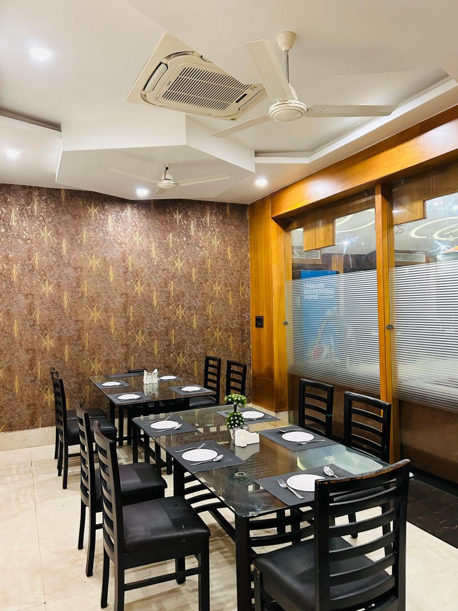 Krishnam Resort ジャバルプル エクステリア 写真